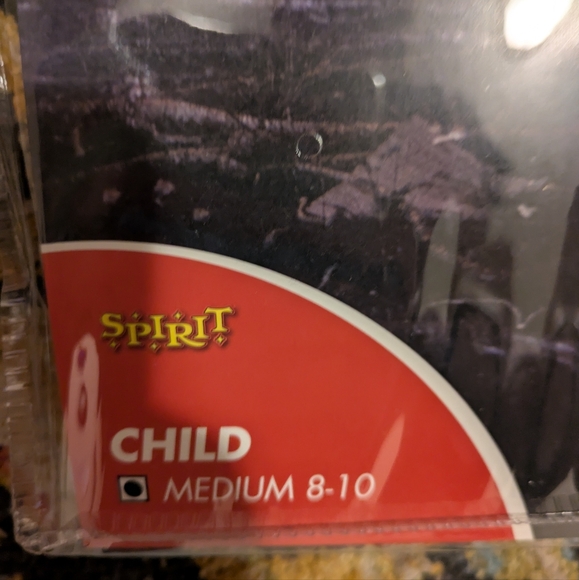 Spirit Eleven Costume (Stranger Things), size 8/10 - Picture 4 of 4